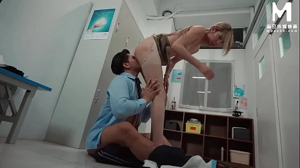 ModelMedia Asia - Fucking a married nurse and a long-legged female doctor in front of her husband