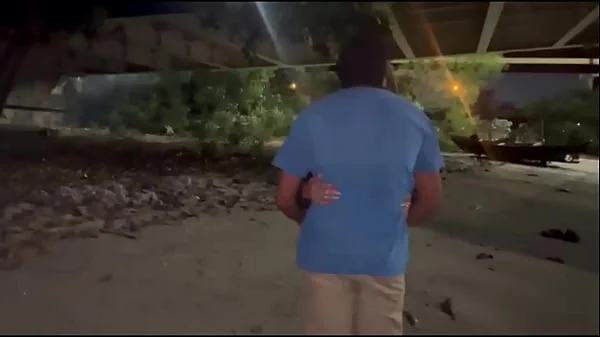MINHA ESPOSA DANDO PRA OUTRO NA AREIA DA PRAIA