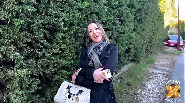 Kyara, une milf de 44 ans qui a soif de sexe hard !