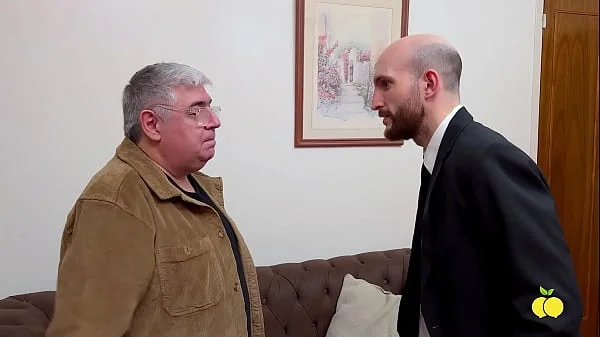 The lawyer came to help me convince my wife to sign the divorce. FT pelaconbarba vanemilfit