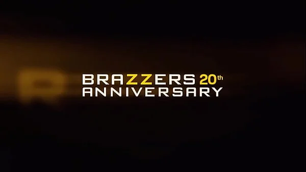 These MILFs Are Outta Hand! Alexis Fawx, Danielle Renae / Brazzers/ Enter XVPROMO on official site for discount