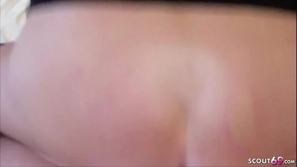 German m. - STIEF SOHN erwischt seine MUTTER und hilft ihr mit FICK