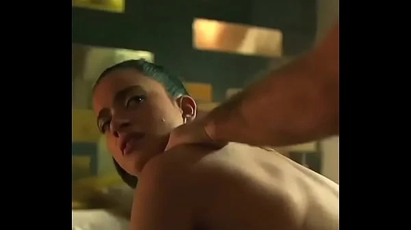 What's the name of actress