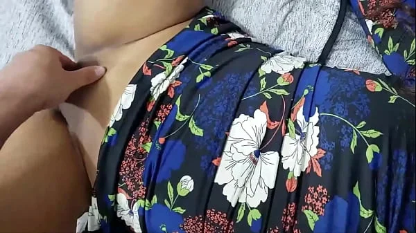 así llega mi dulce hermanastra cada fin de semana mientras yo aprovecho la situación