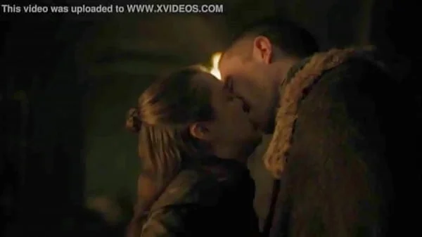 Maisie Williams/Arya Stark Hot Scene-Game Of Thrones