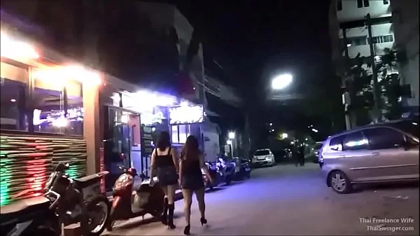 Thai freelancer wife