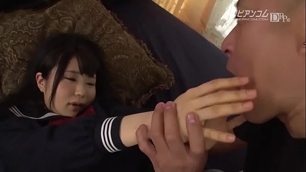 制服がとってもお似合いのももき希ちゃんはトコトコと大好きなおじさまの家に今日も向かう 2