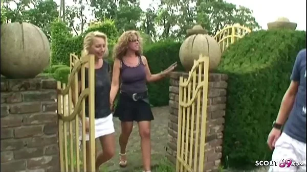 German MILF - Deutsche MILF Jenny und Freundin ficken Jungspund zum Dank