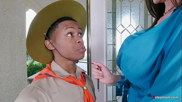 Super Hot Mature Ariella Ferrera takes Young Boy on his Safari Fantasy