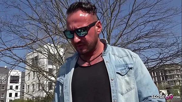 GERMAN SCOUT - Mollige Elisa bei Strassen Casting gefickt