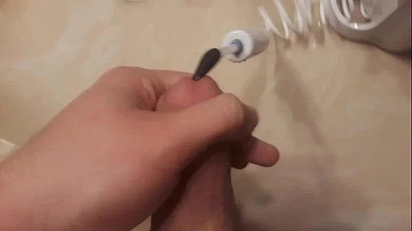 21yr old pumps over a pint of cum into bladder