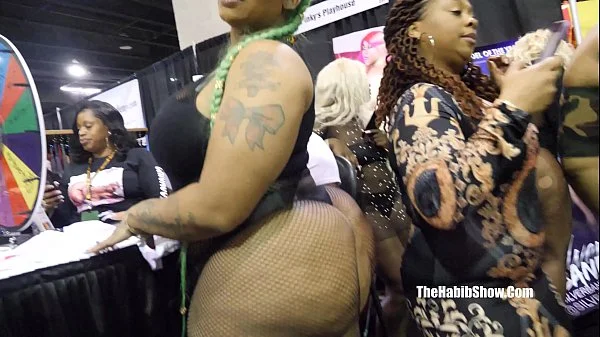 Xvideos exclusive 2019 Chicagos Exxxotica pornstars, twerkers amateur freaks you all goign to love