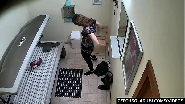 18 y/o Playing With her Pussy in Solarium