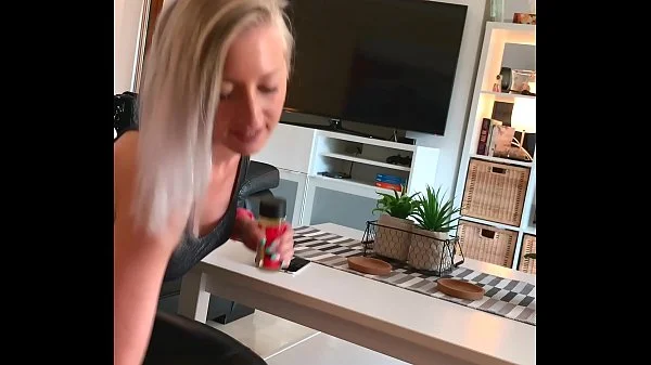 Blonde german amateur shows her insane handjob skills