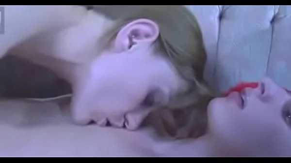 Guy gets fucked by stapon and finishes with sexy cumkiss