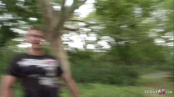 GERMAN SCOUT - TATTOO TEEN MODEL SNOWWHITE BEI ECHTEN STRASSEN CASTING IN BERLIN GEFICKT