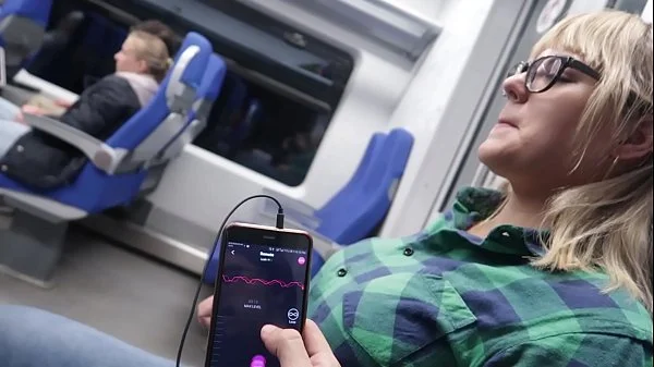 REMOTE CONTROL MY ORGASM IN THE TRAIN