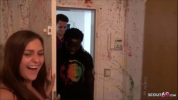 Zwei Monster Schwanz Callboys für Deutsches Teen im Dreier - German Interracial