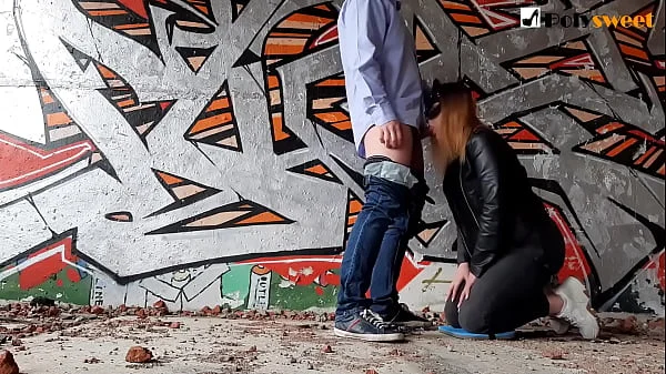 Я ТРАХАЮ ЕГО НА ЗАБРОШЕННОЙ ФАБРИКЕ, ГЛЯДЯ НА ПРОЕЗЖАЮЩИЕ ПОЕЗДА