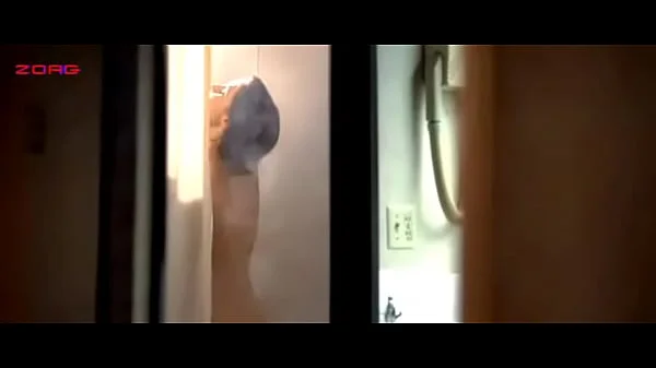 Elsa Pataky (Give 'em Hell, Malone)