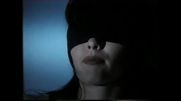 shannen doherty blindfold