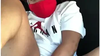 Ebony Try Not To Get Caught Masturbating In Parking Lot