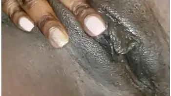 Ebony Girl Masturbates And Makes Herself Cum