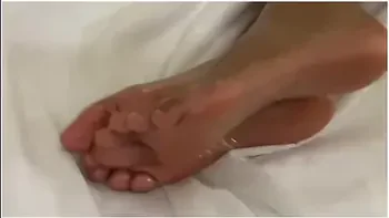 Black Girls Shows Off Her Oily Feet While She Gets Fucked