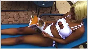 Getting Naked After Hanging Out In The Swimming Pool, Ebony Babe Msnovember