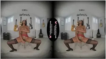 Ebony Darling, Ashley Aliegh Is Cumming, In Vr