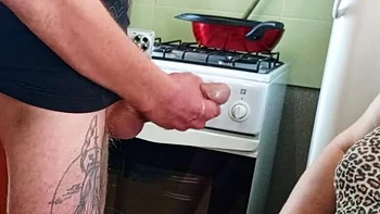 Stepmom Swallows My Cum Instead of Coffee - Zona901 Deep Throat Blowjob