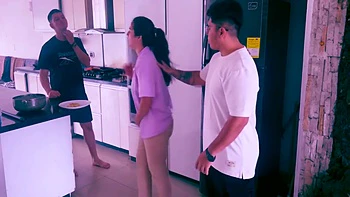 My Wife Gets Stuck But My Good Neighbor Saves Her Life What A Good Person