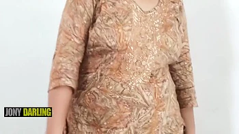 Pakistaani Punjaban Mujra On Punjabi Non Veg Song Khol De Ang Ang Mera Ve