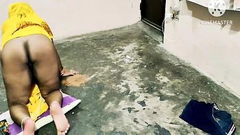 Neighbours Bhabhi Had Sex With The Electrician