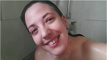 Wanna Take A Shower With Me ? - Daphnee Lecerf