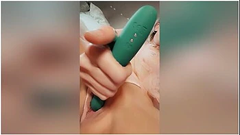 Solo Wife Grinds Her Perfect Wet Pussy For The Neighbours When Cuck Husband Goes To Work