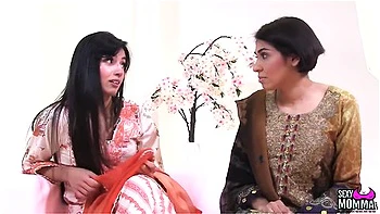 Aaliyah Schools Step Mom Sahara On Sex Toys - Sahara Knite And Aaliyah Yasin