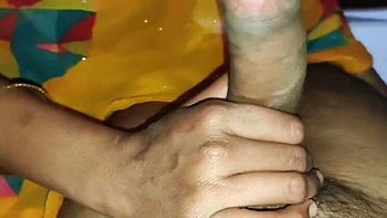 Bhabhi Devar Ki Hot Chudai Raat Ko Jab Ghar Khali Tha - Gini272 Ko Bhauji Ka Bada Land Pasand Aaya