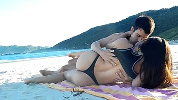 Amateur Latina Teen Couple Fucking on Public Beach - Big Booty Bikini Sex