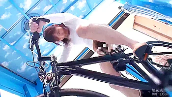 250319エッチなサドルのチャリでイクh1