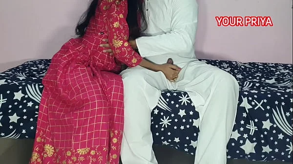 NEW YEAR पार्टी से आयी प्रिया को ससुर ने जबरदस्ती सिर पकड़ कर लंड चूसाया फिर पटा कर जबरदस्त चौदा । साफ हिंदी आवाज में