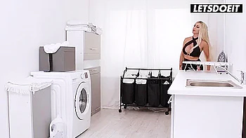 Husband Ordered Pizza...wife Got Extra Sausage & Creampie