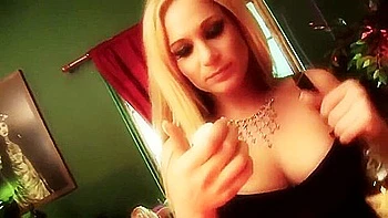 Blowjob Video With Naughty Bunny From Skankery