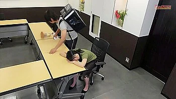 [gns-037] Fearless! Bento Delivery By Office Lady Targeted Day And Night Scene 3