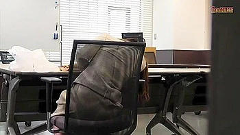 [gns-037] Fearless! Bento Delivery By Office Lady Targeted Day And Night Scene 12