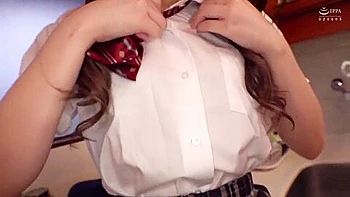 パパにご奉仕するみみちゃんは激カワ18歳の美少女