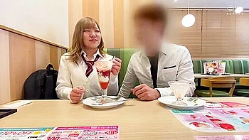 めちゃ可愛い金髪エロギャル女子が中年チンポを咥えてイチャラブセックス