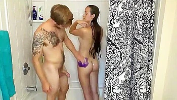 Steamy Girlfriend Pounded In Bath Tub - Hard Fuck