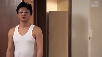 PBT373-LVQKQUSURX114973147