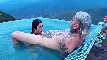 Tinder Date Ends In Outdoor Sex With Chicamocha Cannon In The Background